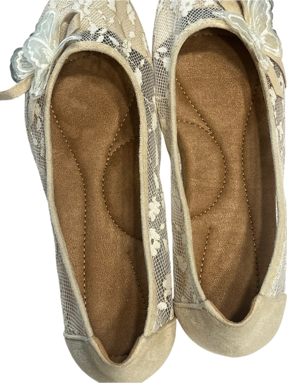 Lace Beige Flats with Butterfly Embellishment- Size 40/9 - Picture 6 of 8